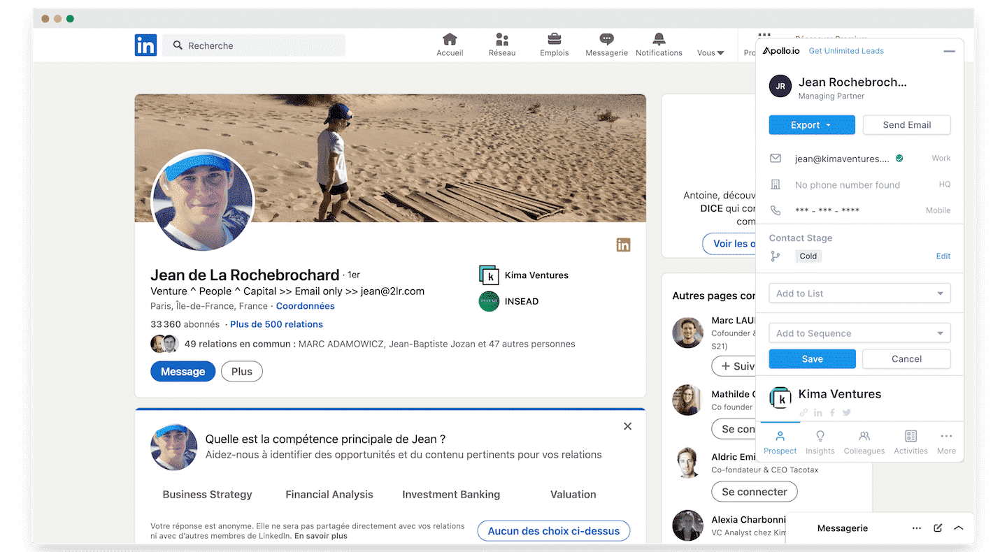 Extensão do Apollo.io aberta em um perfil do LinkedIn, mostrando e-mail profissional verificado, telefone oculto e status de contato