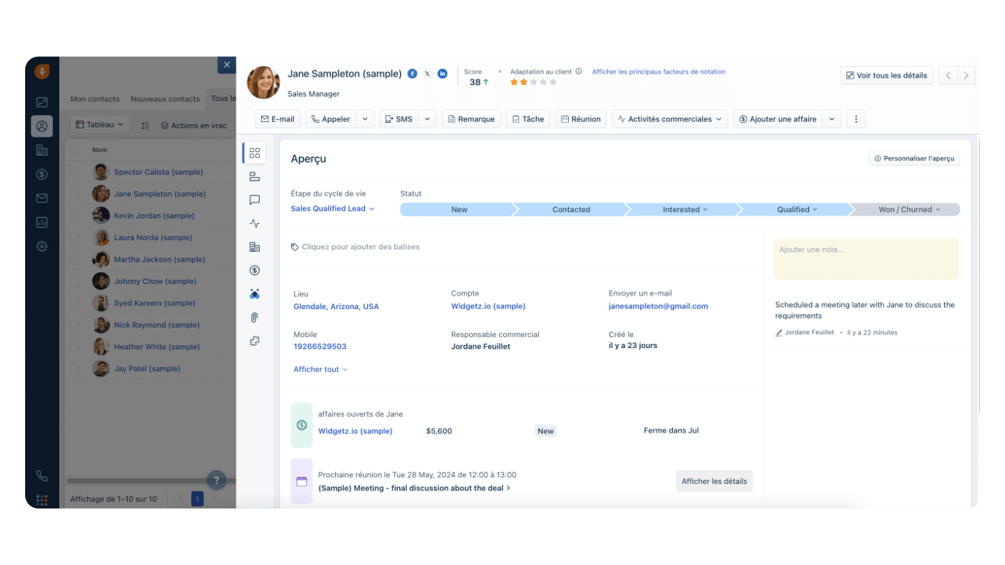Ficha de cliente detalhada no Freshsales