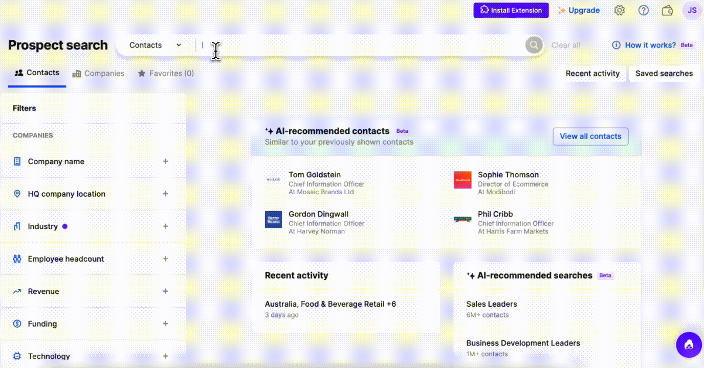 Ecran Prospect search avec filtres entreprises, contacts recommandes par IA, activite recente et recherches suggerees