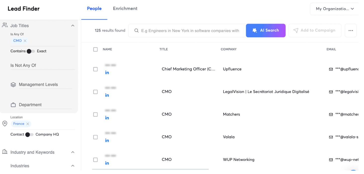 Les filtres de recherche du Lead Finder d'Instantly : poste, secteur, effectif, chiffre d'affaires, domaine